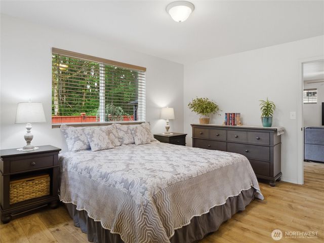 3709 4th Avenue NW, Olympia, WA 98502