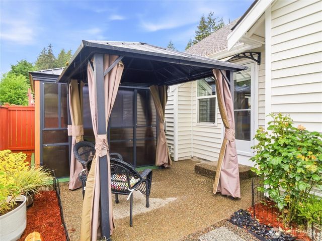 3709 4th Avenue NW, Olympia, WA 98502