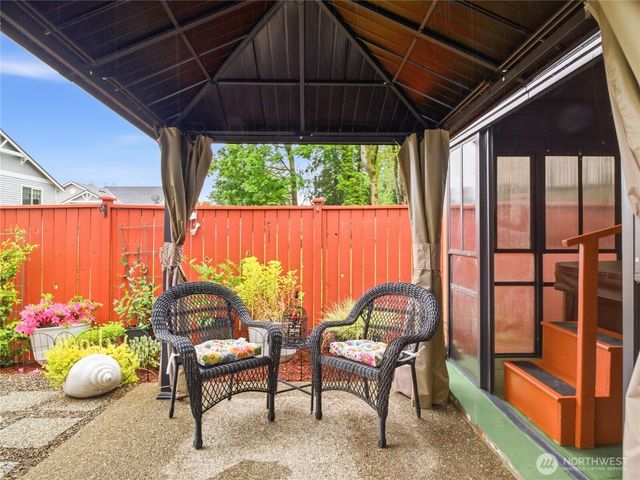 3709 4th Avenue NW, Olympia, WA 98502