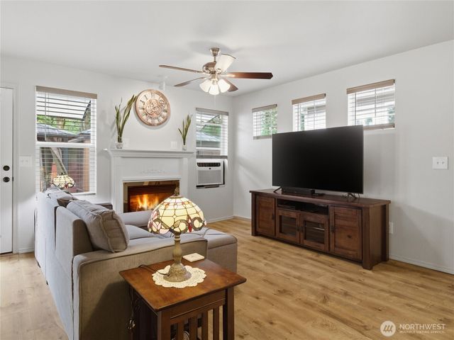 3709 4th Avenue NW, Olympia, WA 98502