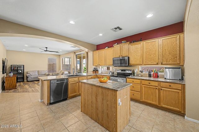 91 W ROADRUNNER Drive, Chandler, AZ 85286