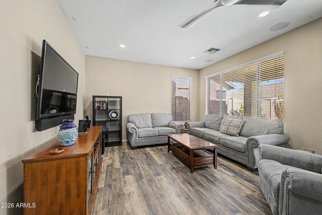 91 W ROADRUNNER Drive, Chandler, AZ 85286