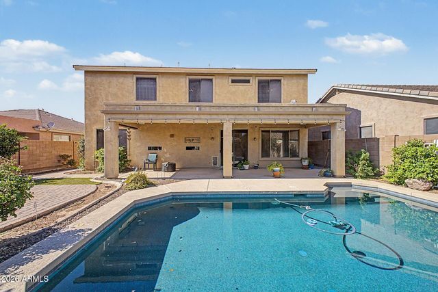 91 W ROADRUNNER Drive, Chandler, AZ 85286