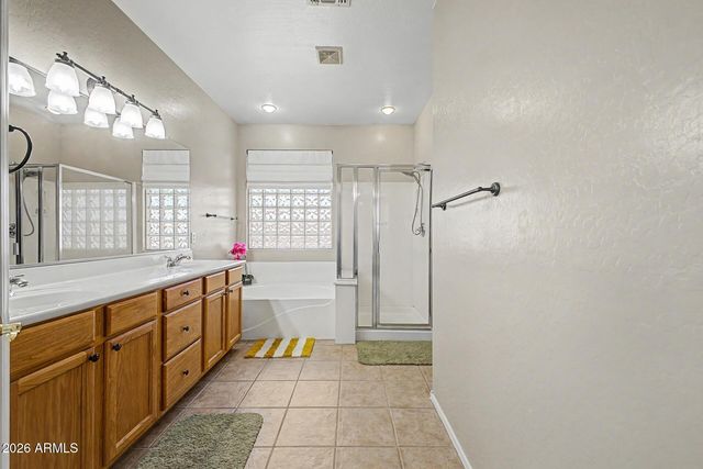 91 W ROADRUNNER Drive, Chandler, AZ 85286