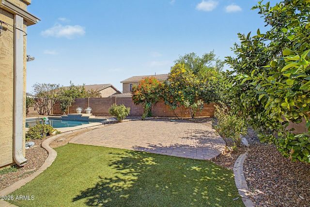 91 W ROADRUNNER Drive, Chandler, AZ 85286