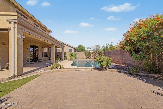 91 W ROADRUNNER Drive, Chandler, AZ 85286