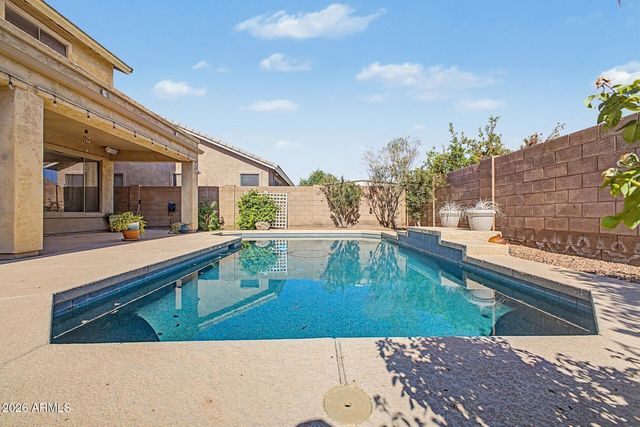 91 W ROADRUNNER Drive, Chandler, AZ 85286
