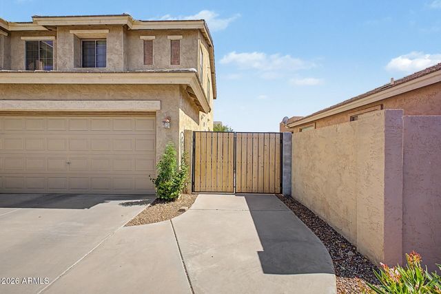 91 W ROADRUNNER Drive, Chandler, AZ 85286