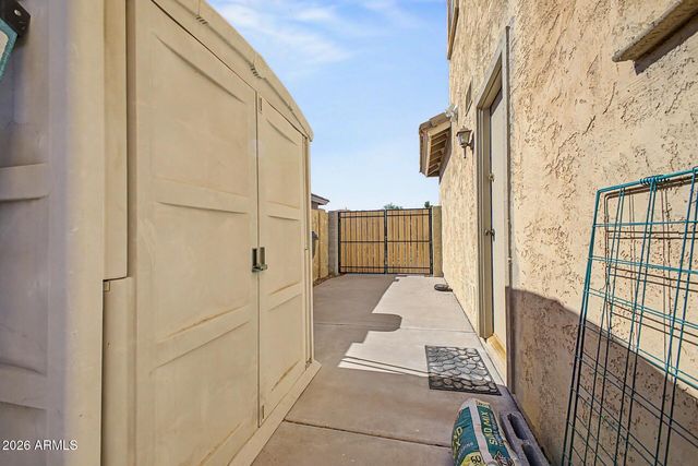 91 W ROADRUNNER Drive, Chandler, AZ 85286