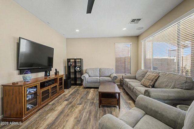 91 W ROADRUNNER Drive, Chandler, AZ 85286