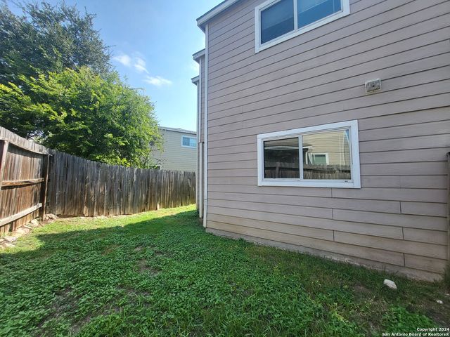 8009 Maverick Climb, San Antonio, TX 78250
