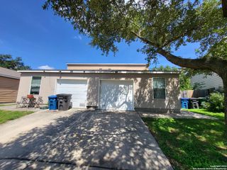 8009 Maverick Climb, San Antonio, TX 78250