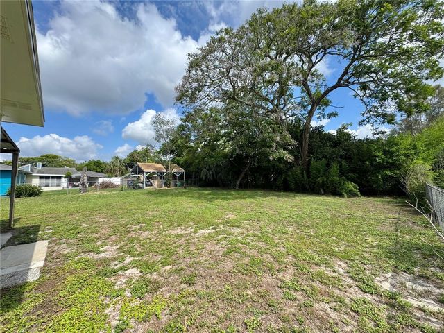 921 AVENUE E NE, Winter Haven, FL 33881