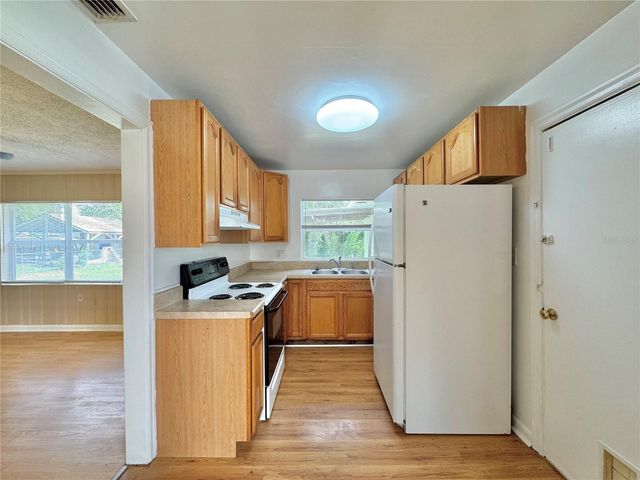 921 AVENUE E NE, Winter Haven, FL 33881