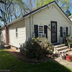 541 Clinton Street, Ravenna, OH 44266
