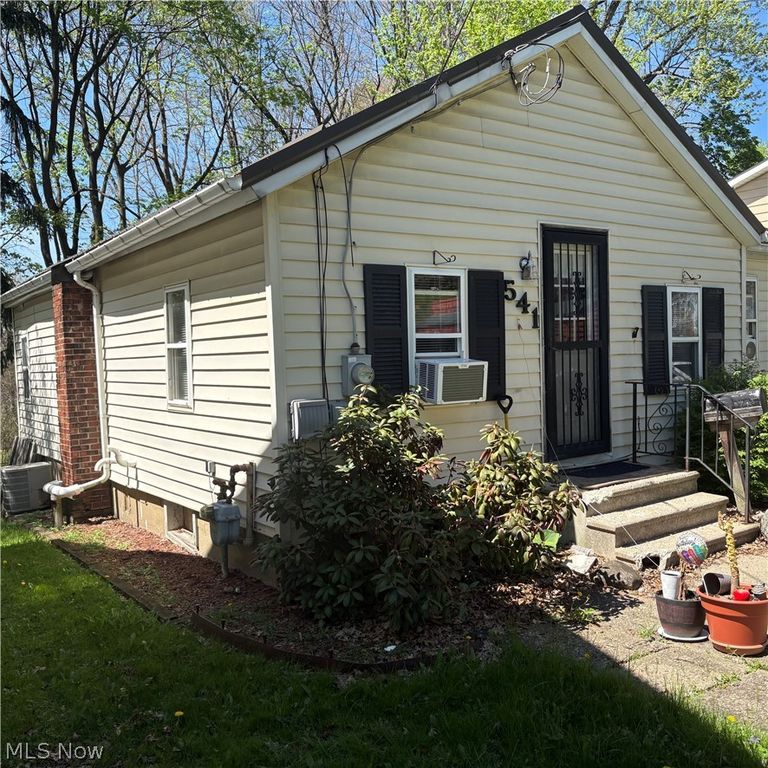 541 Clinton Street, Ravenna, OH 44266