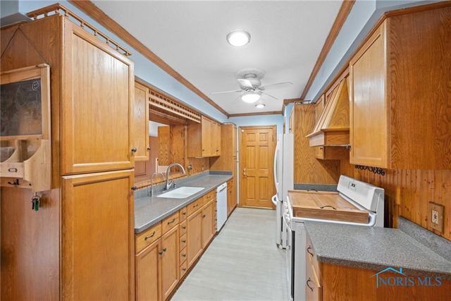 3221 Talmadge Road, Toledo, OH 43606