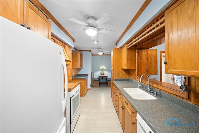 3221 Talmadge Road, Toledo, OH 43606