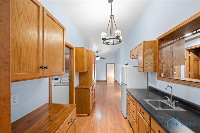 3221 Talmadge Road, Toledo, OH 43606