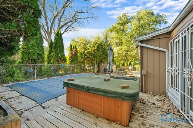 3221 Talmadge Road, Toledo, OH 43606