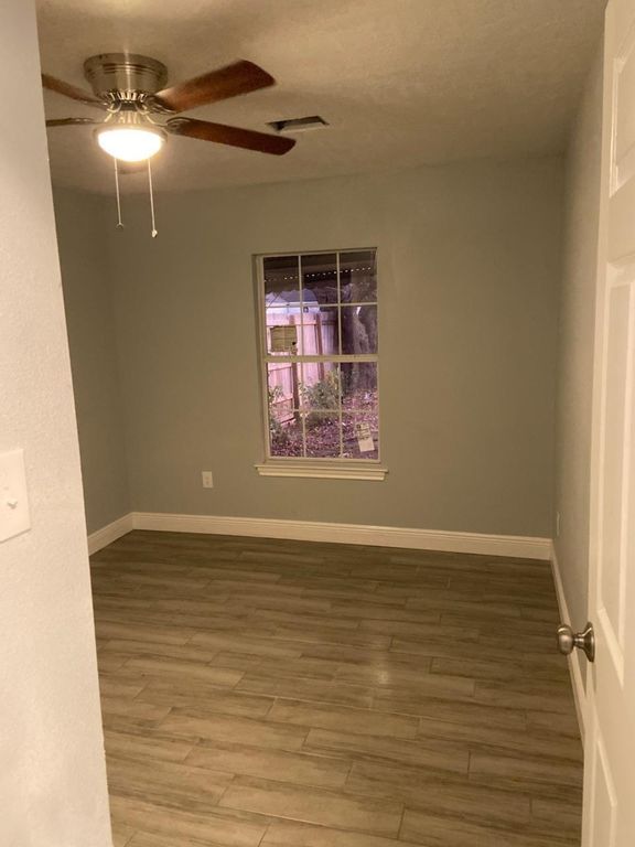 Image 5 of property listing at 3031 Groton Drive, Houston, TX 77051