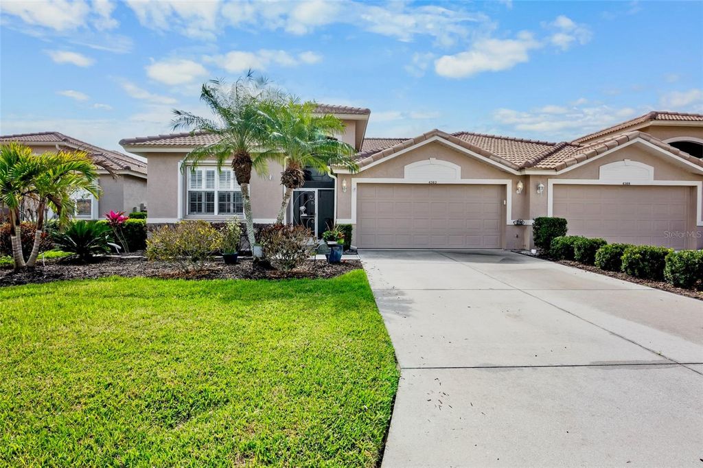 Image 1 of property listing at 4383 SAMOSET DRIVE, Sarasota, FL 34241