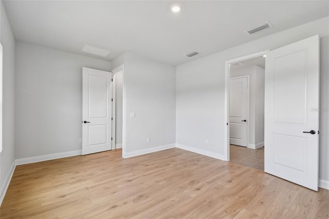 5693 LEAFLET TRAIL, Mount Dora, FL 32757