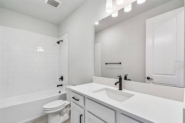 5693 LEAFLET TRAIL, Mount Dora, FL 32757