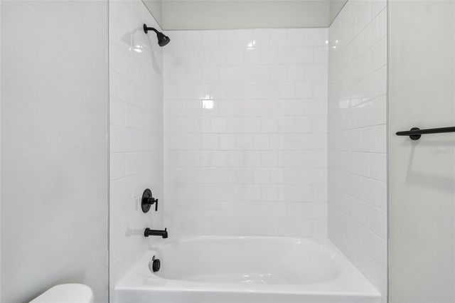 5693 LEAFLET TRAIL, Mount Dora, FL 32757