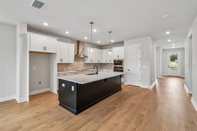 5693 LEAFLET TRAIL, Mount Dora, FL 32757