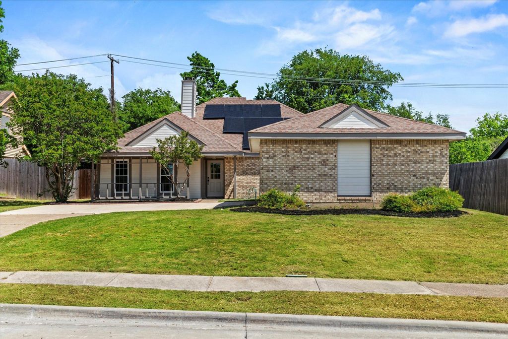 2027 Sancerre Lane, Carrollton, TX 75007