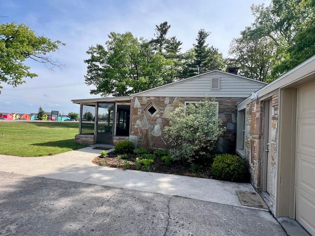 3325 N Us-23 N, Au Sable, MI 48750