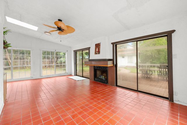 12422 Deer TRAK, Austin, TX 78727