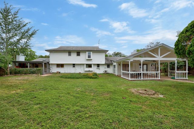 12422 Deer TRAK, Austin, TX 78727