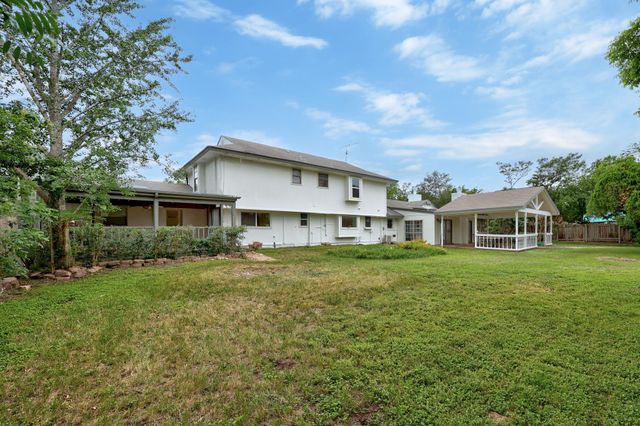 12422 Deer TRAK, Austin, TX 78727
