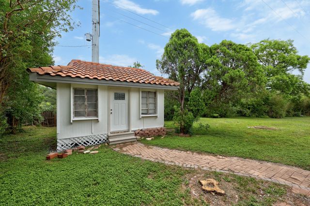 12422 Deer TRAK, Austin, TX 78727