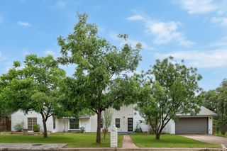 12422 Deer TRAK, Austin, TX 78727