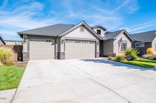3635 SW Badger Court, Redmond, OR 97756