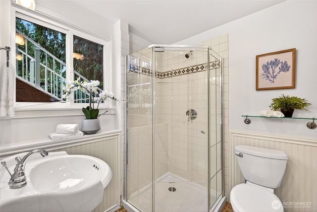 11404 110th Avenue NE, Kirkland, WA 98033