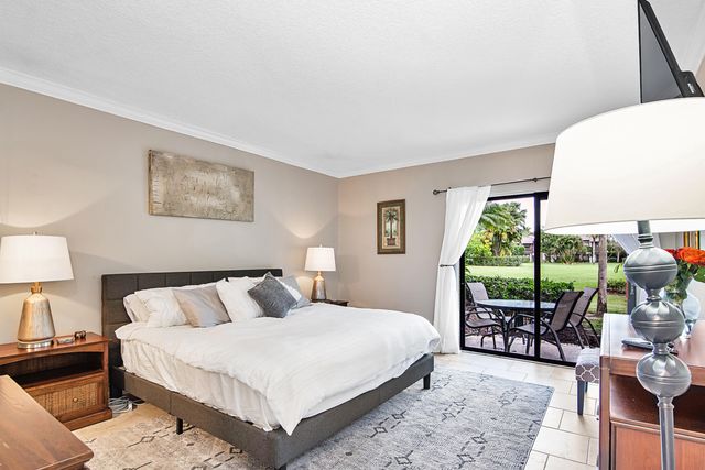 13334 Polo Club Road 218, Wellington, FL 33414