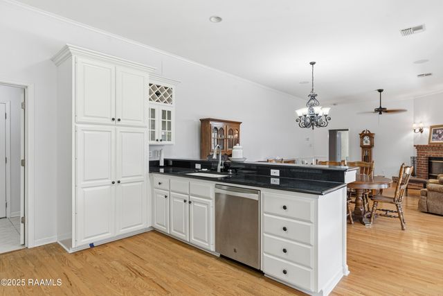 511 W 14th Street, Crowley, LA 70526