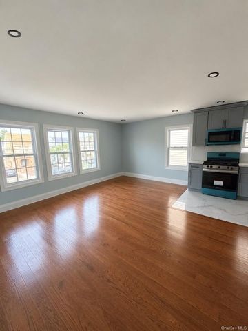 10910 210th Street, Queens Village, NY 11429