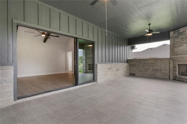 1009 Doelling DR, Florence, TX 76527