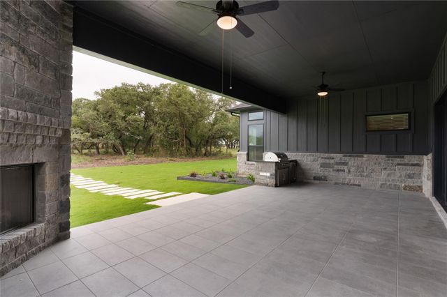 1009 Doelling DR, Florence, TX 76527