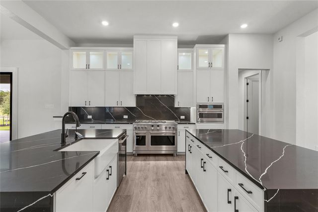 1009 Doelling DR, Florence, TX 76527