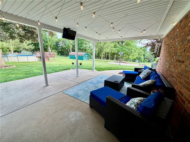 5005 Northlawn Cir, Murrysville, PA 15668