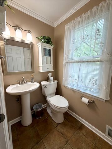 5005 Northlawn Cir, Murrysville, PA 15668