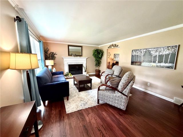 5005 Northlawn Cir, Murrysville, PA 15668