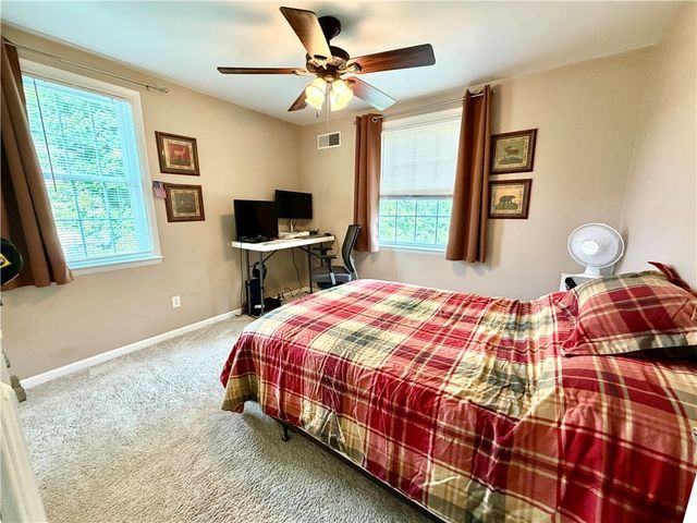 5005 Northlawn Cir, Murrysville, PA 15668
