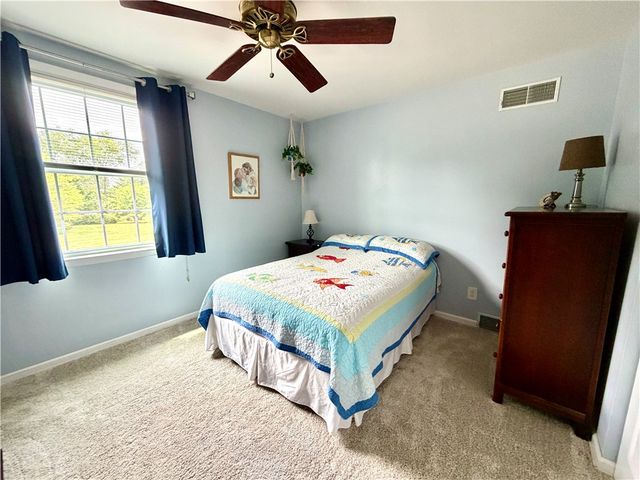 5005 Northlawn Cir, Murrysville, PA 15668